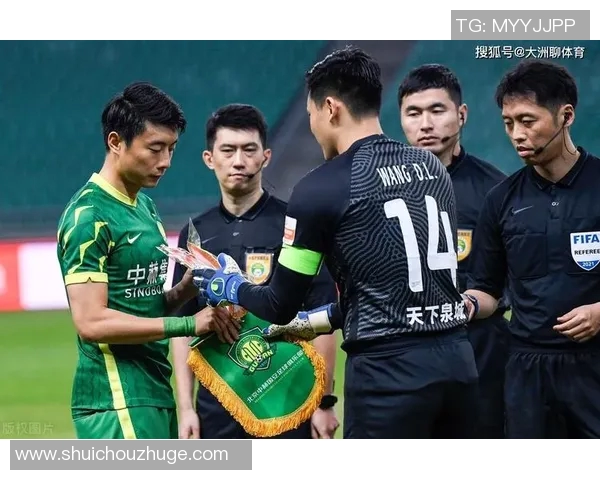 杭州篮球队在冠军赛中的团队协作表现值得称赞与反思